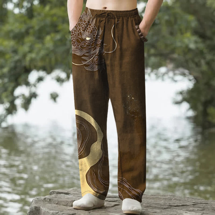 Buddha Stones Pantaloni da uomo affusolati in cotone con motivo a onde di drago dorato e tasche. - Marrone sella - US/UK/AU50, EU60 (5XL) - image 6