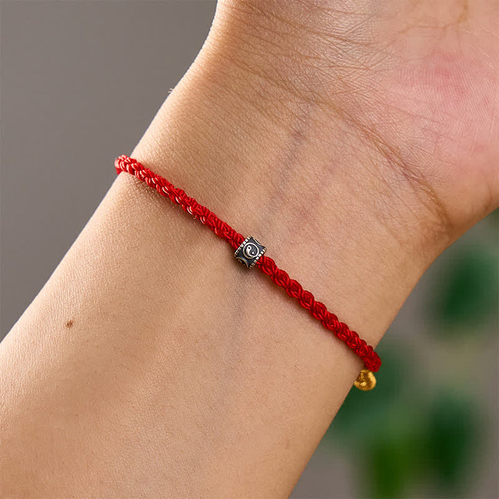 Buddha Stones Bracciale minimalista intrecciato a mano con fili neri e rossi, simbolo Yin Yang di protezione. - image 4