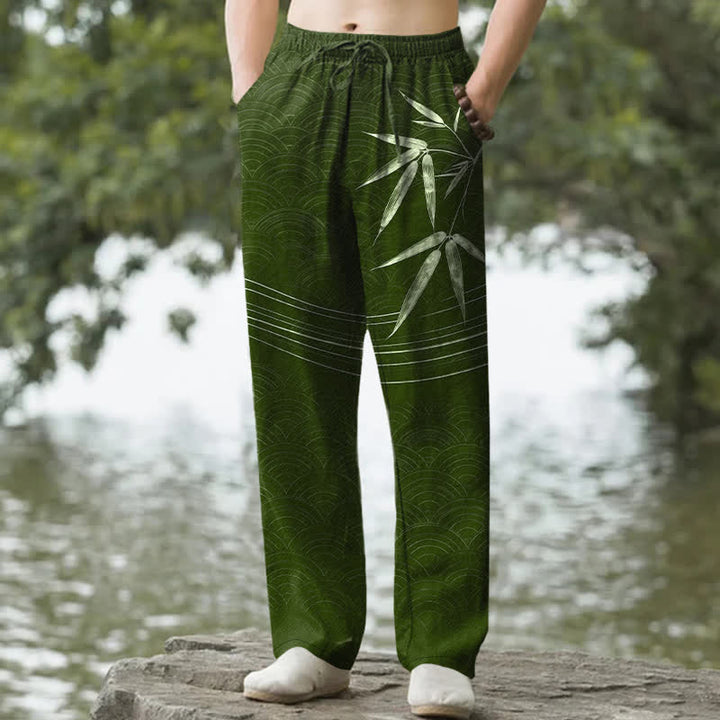 Buddha Stones Pantaloni da uomo affusolati in cotone con motivo a foglie di bambù e tasche. - Verde studentesco - US/UK/AU50, EU60 (5XL) - image 0