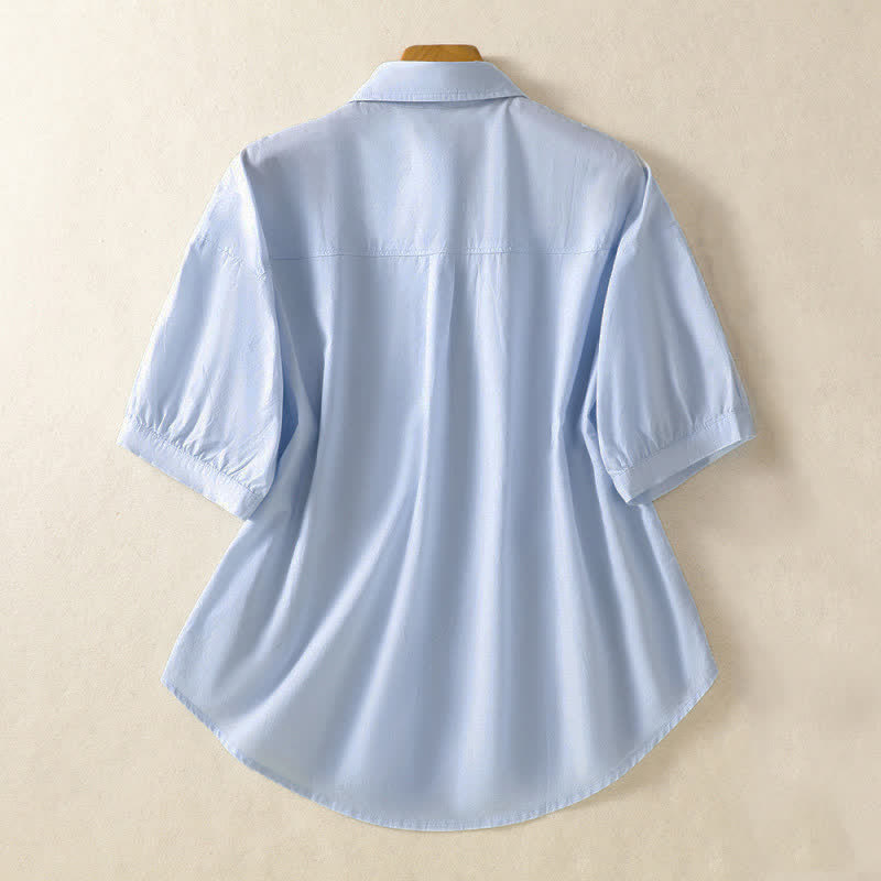 Buddha Stones Camicia da donna estiva casual minimalista a maniche corte con bottoni e taschino applicato, tinta unita. - image 1