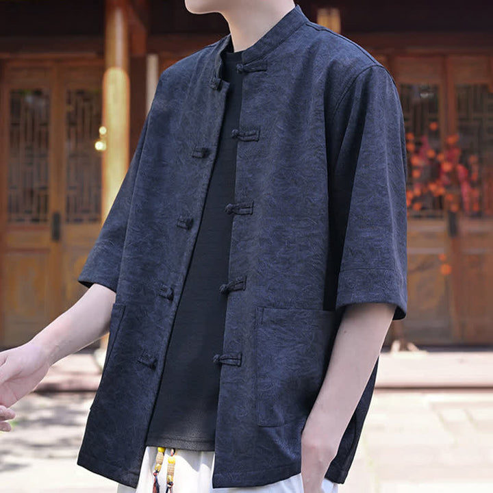 Buddha Stones Camicia da uomo a maniche corte, tinta unita, con colletto alla coreana, bottoni a rana, stile estivo Tang, con taschino. - image 11
