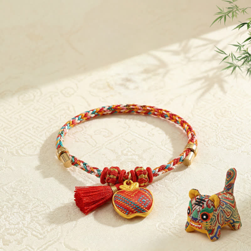 Buddha Stones Braccialetto intrecciato Zongzi con ciondolo a lucchetto cinese, sacchetto portafortuna a cinque colori, broccato rosso Song, mela, zucca e sacchetto di denaro, fatto a mano. - Mela (stessa tonalità di colore, motivo variabile) - image 23