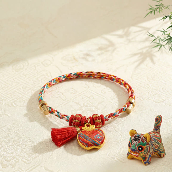 Buddha Stones Braccialetto intrecciato Zongzi con ciondolo a lucchetto cinese, sacchetto portafortuna a cinque colori, broccato rosso Song, mela, zucca e sacchetto di denaro, fatto a mano. - Mela (stessa tonalità di colore, motivo variabile) - image 23