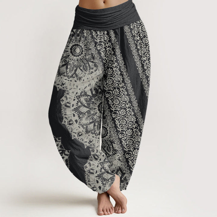 Pantaloni harem da donna con elastico in vita, in puro cotone con motivo mandala e fiori paralleli, motivo Buddha Stones - Grigio tenue - US22, UK/AU26, EU54 (6XL) - image 0