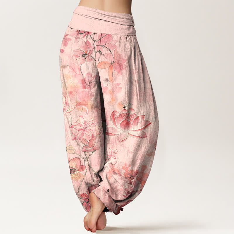 Buddha Stones Pantaloni harem da donna in cotone con motivo a fiori di loto e libellula, con elastico in vita. - image 1