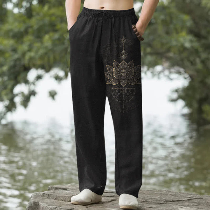 Buddha Stones Pantaloni da uomo affusolati in cotone con motivo mandala a loto e tasche. - Nero - US/UK/AU50, EU60 (5XL) - image 0
