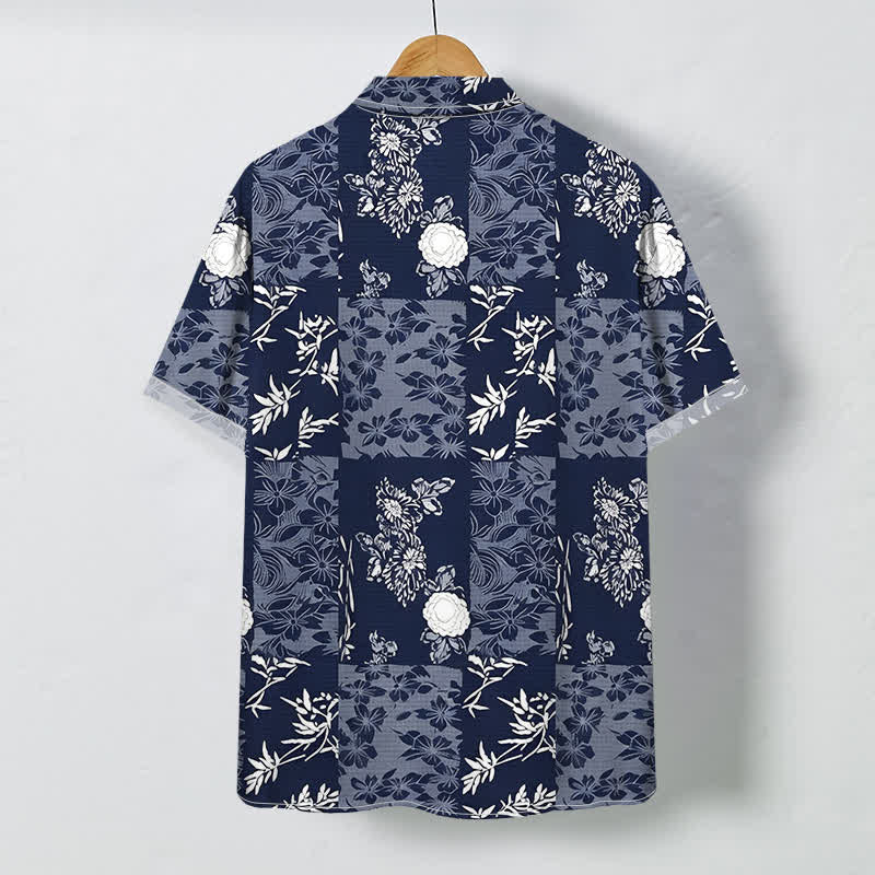Buddha Stones Camicia da uomo a maniche corte, traspirante, con bottoni e motivo floreale a quadri blu. - image 1