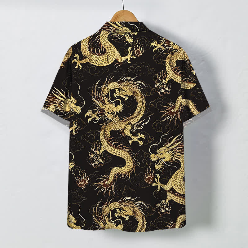 Buddha Stones Camicia da uomo a maniche corte con bottoni a fantasia drago dorato e nuvole, resistente alle pieghe. - image 1