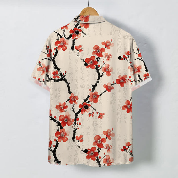 Buddha Stones Camicia da uomo a maniche corte con bottoni a fantasia di rami di prugno rossi, resistente alle pieghe. - image 1
