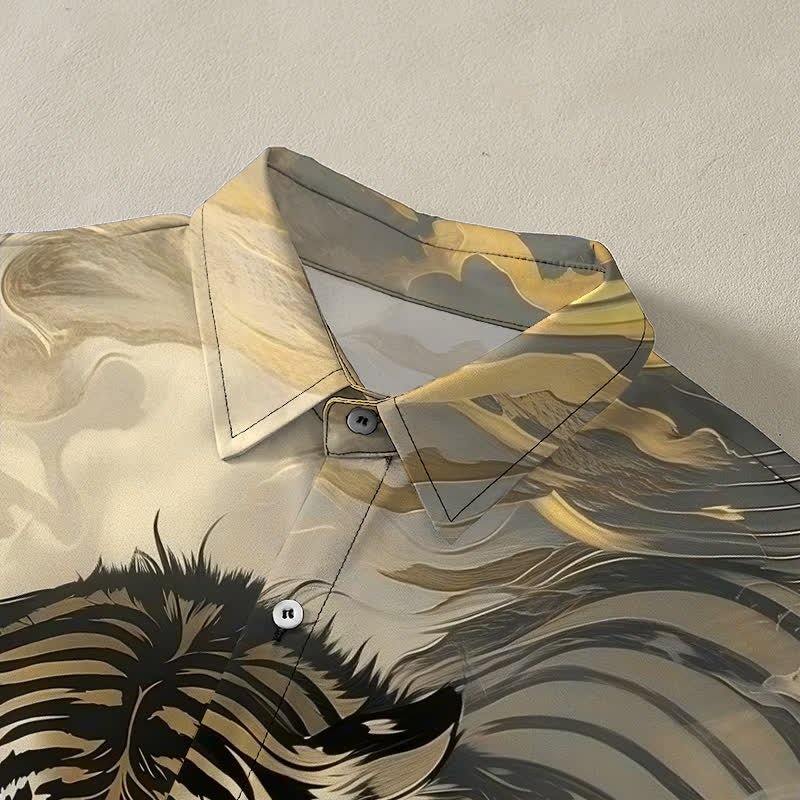 Buddha Stones Camicia da uomo a maniche corte con bottoni a fantasia "Tiger Cloud Wave" e tessuto resistente alle pieghe. - image 2