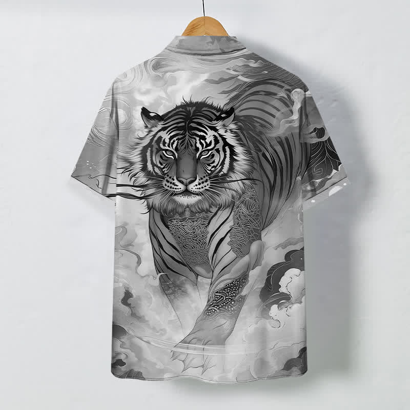 Buddha Stones Camicia da uomo a maniche corte con bottoni a fantasia "Tiger Cloud Wave" e tessuto resistente alle pieghe. - image 11