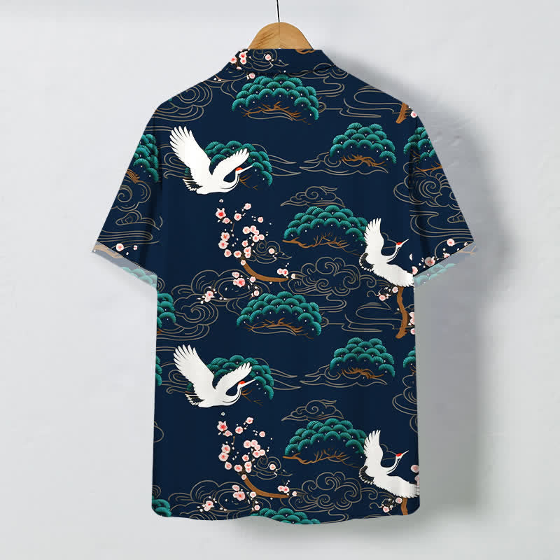 Buddha Stones Camicia da uomo a maniche corte traspirante con bottoni e motivo a nuvole e fiori di pino, con stampa gru. - image 11