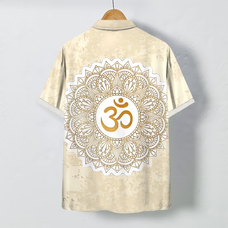 Buddha Stones Camicia da uomo a maniche corte traspirante con bottoni e motivo mandala Om. - image 1