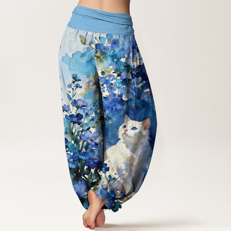 Buddha Stones Pantaloni harem da donna in puro cotone con fantasia floreale e gatti bianchi, con elastico in vita. - image 1
