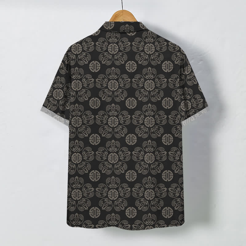Buddha Stones Camicia da uomo a maniche corte traspirante con bottoni a medaglione vintage e motivo geometrico. - image 1