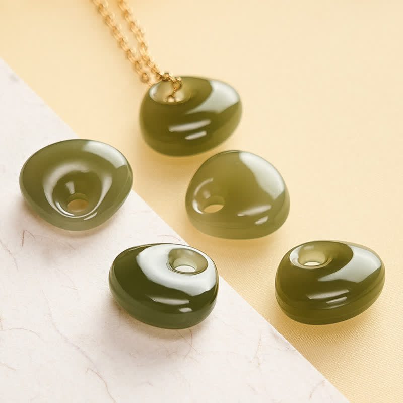 Buddha Stones Collana con mini ciondolo portafortuna a forma di lucchetto per bambini in giada - image 8