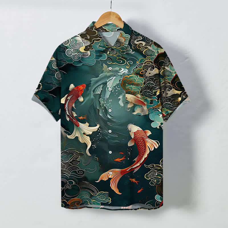 Buddha Stones Camicia da uomo a maniche corte traspirante con bottoni e motivo a onde e nuvole di pesci koi in stile vintage. - Verde acqua - US/UK/AU48, EU58 (4XL) - image 0