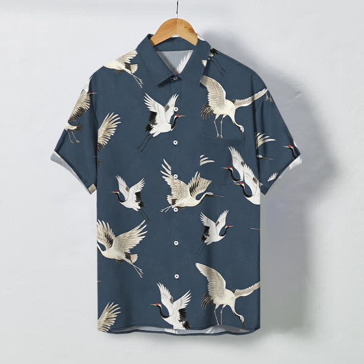 Buddha Stones Camicia da uomo a maniche corte traspirante con bottoni e motivo a gru bianca. - SteelBlue - US/UK/AU48, EU58 (4XL) - image 0