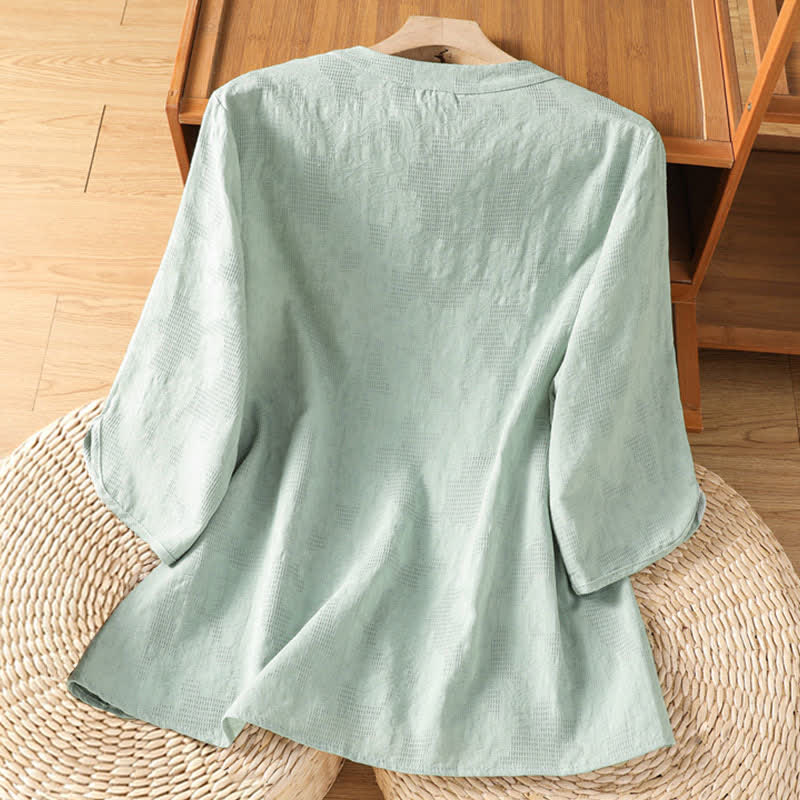 Buddha Stones Camicia da donna estiva casual in stile boho con scollo a V, ricami geometrici e floreali, maniche a tre quarti. - image 1