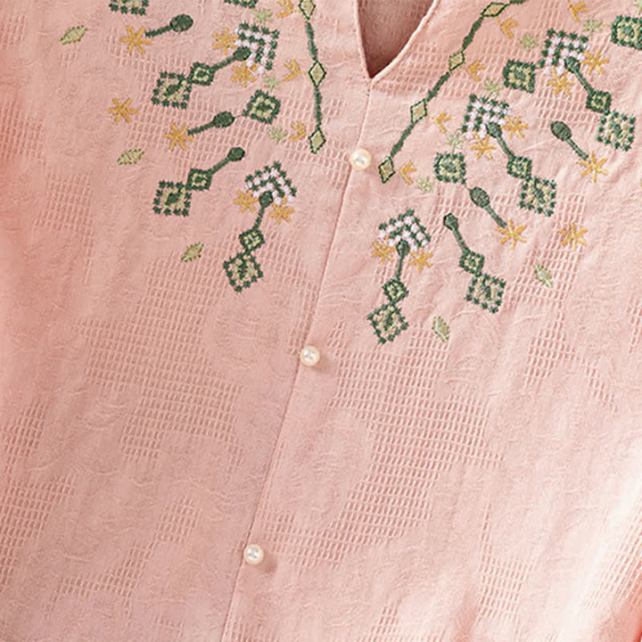 Buddha Stones Camicia da donna estiva casual in stile boho con scollo a V, ricami geometrici e floreali, maniche a tre quarti. - image 11