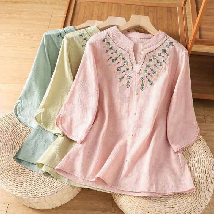 Buddha Stones Camicia da donna estiva casual in stile boho con scollo a V, ricami geometrici e floreali, maniche a tre quarti. - image 22