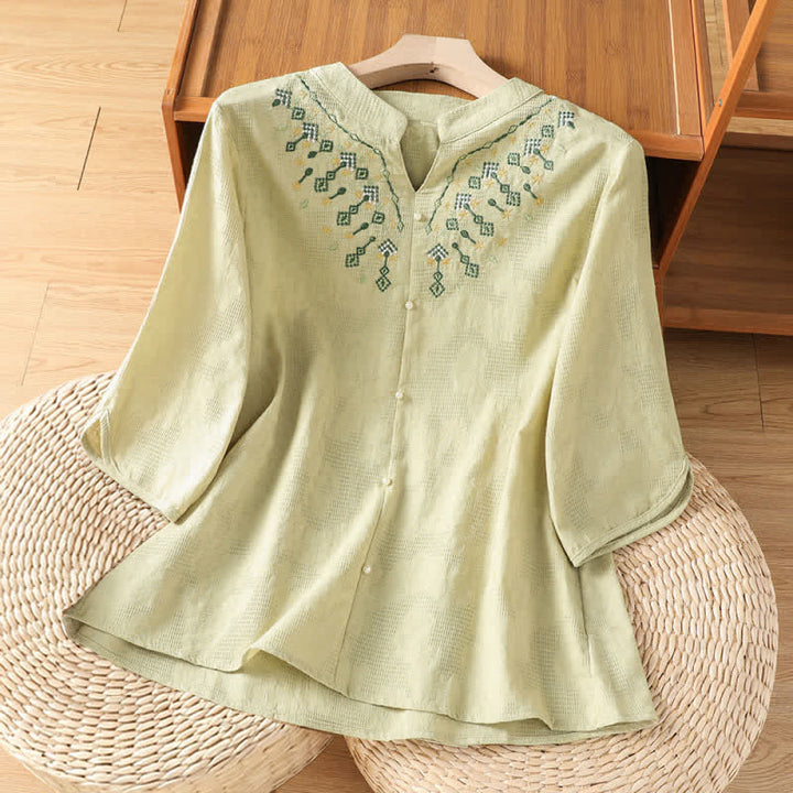 Buddha Stones Camicia da donna estiva casual in stile boho con scollo a V, ricami geometrici e floreali, maniche a tre quarti. - Verga d'oro pallida - US12, UK/AU16, EU44 (3XL) - image 15
