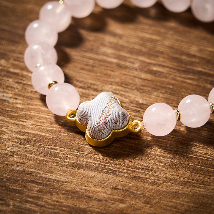 Buddha Stones Braccialetto con ciondolo a forma di quadrifoglio in broccato di quarzo rosa e benedizione, fatto a mano. - image 3