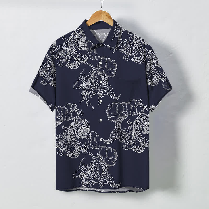 Buddha Stones Camicia da uomo a maniche corte traspirante con bottoni e motivo floreale vintage a volute. - Blu notte - US/UK/AU48, EU58 (4XL) - image 0