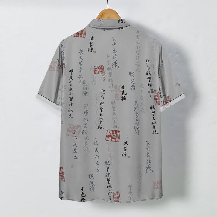 Buddha Stones Camicia da uomo a maniche corte traspirante con bottoni e motivo a sigillo rosso e calligrafia cinese. - image 6