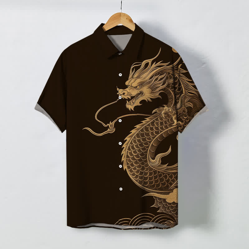 Buddha Stones Camicia da uomo a maniche corte traspirante con bottoni e motivo drago orientale dorato. - Marrone sella - US/UK/AU48, EU58 (4XL) - image 0