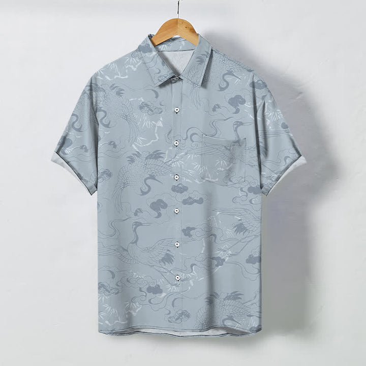 Buddha Stones Camicia da uomo a maniche corte traspirante con bottoni e motivo gru e nuvole. - Blu acciaio chiaro - US/UK/AU48, EU58 (4XL) - image 0