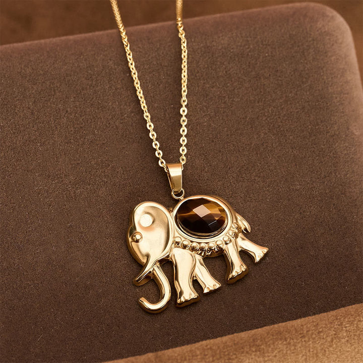 Buddha Stones Collana protettiva per elefante con occhio di tigre placcata in oro - Occhio di tigre (Fiducia ♥ Concentrazione) - image 0