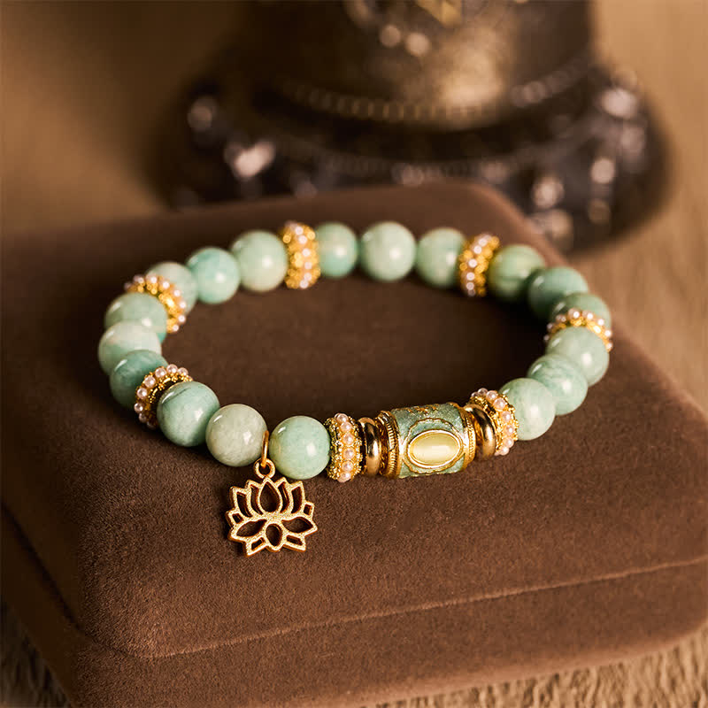 Buddha StonesCiondolo a forma di loto con perla a barilotto in amazzonite smaltata, bracciale con perle rotonde lucidate a mano. - image 2
