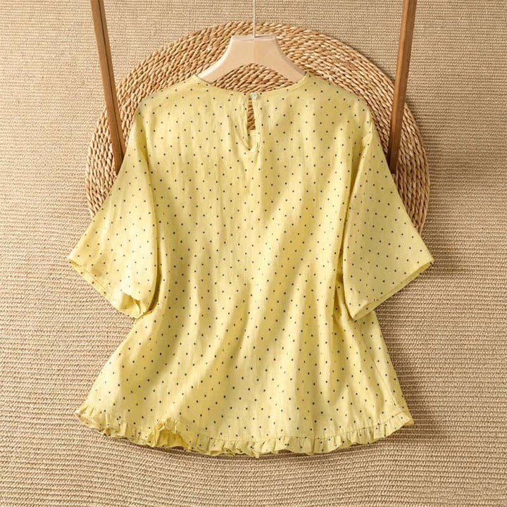 Buddha Stones T-shirt da donna a maniche corte con orlo arricciato e stampa a pois, ideale per l'estate. - image 1