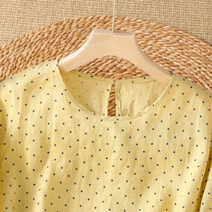 Buddha Stones T-shirt da donna a maniche corte con orlo arricciato e stampa a pois, ideale per l'estate. - image 2