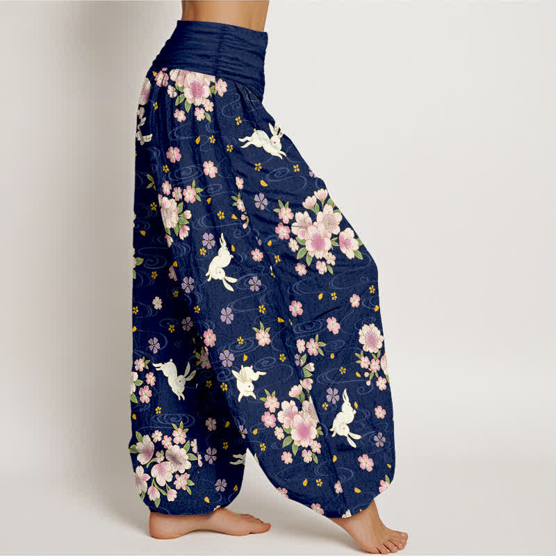 Buddha Stones Pantaloni harem da donna in puro cotone con fantasia floreale e coniglietti, vita elasticizzata. - image 1