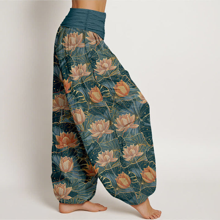 Buddha Stones Pantaloni harem da donna in puro cotone con motivo a fiori di loto e vita elasticizzata. - image 1