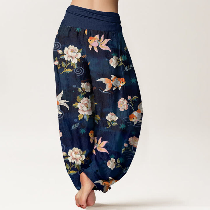 Buddha Stones Pantaloni harem da donna in puro cotone con motivo floreale e pesci koi, vita elasticizzata. - image 2