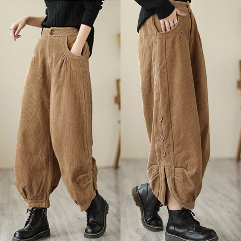 Pantaloni da donna in velluto a coste con tasche e bottoni decorativi, modello casual con Buddha Stones e apertura sulla gamba. - image 3