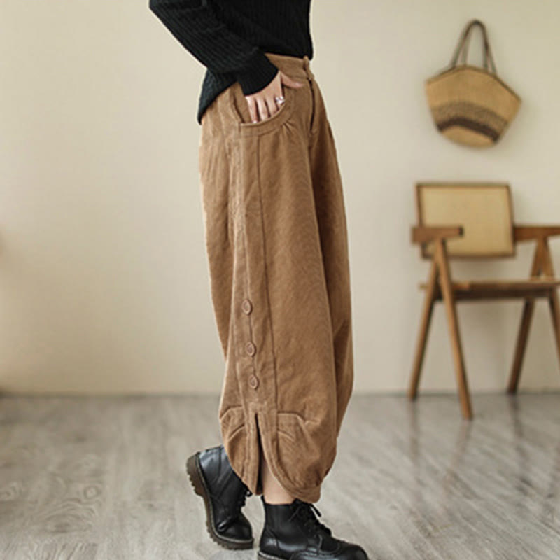 Pantaloni da donna in velluto a coste con tasche e bottoni decorativi, modello casual con Buddha Stones e apertura sulla gamba. - image 1