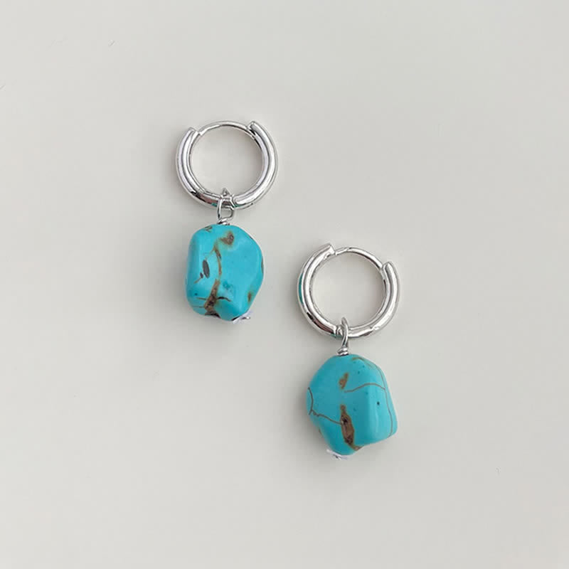 Buddha Stones Orecchini a cerchio tibetani protettivi in ​​turchese sintetico, realizzati a mano. - image 1