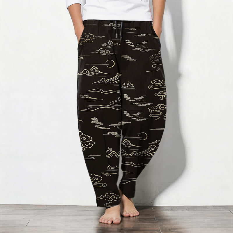 Buddha Stones Pantaloni da uomo affusolati con coulisse e tasche, in puro cotone, con motivo nuvole, montagne e onde. - Nero - US/UK/AU50, EU60 (5XL) - image 0