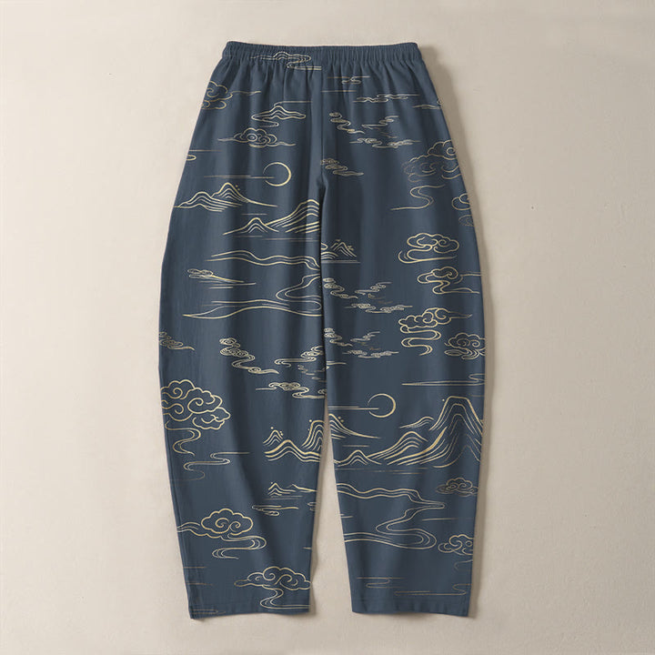 Buddha Stones Pantaloni da uomo affusolati con coulisse e tasche, in puro cotone, con motivo nuvole, montagne e onde. - image 14