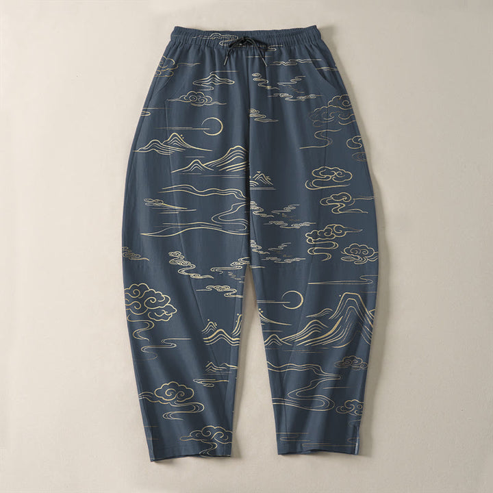 Buddha Stones Pantaloni da uomo affusolati con coulisse e tasche, in puro cotone, con motivo nuvole, montagne e onde. - image 13