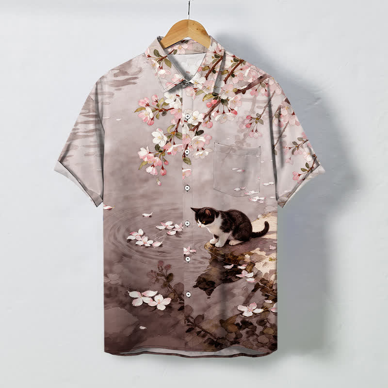 Buddha Stones Camicia da uomo a maniche corte con bottoni, motivo gatto in fiore di ciliegio e riva del fiume, resistente alle pieghe. - Legno robusto - US/UK/AU48, EU58 (4XL) - image 5