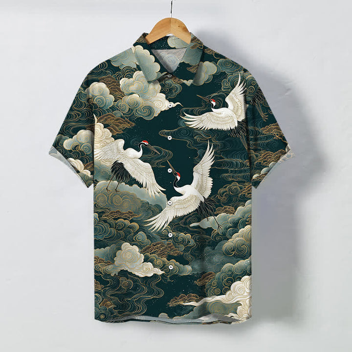 Buddha Stones Camicia da uomo a maniche corte traspirante con stampa di gru dalla corona rossa, nuvole bianche dorate e motivo a onde, bottoni. - Verde mare - US/UK/AU48, EU58 (4XL) - image 0