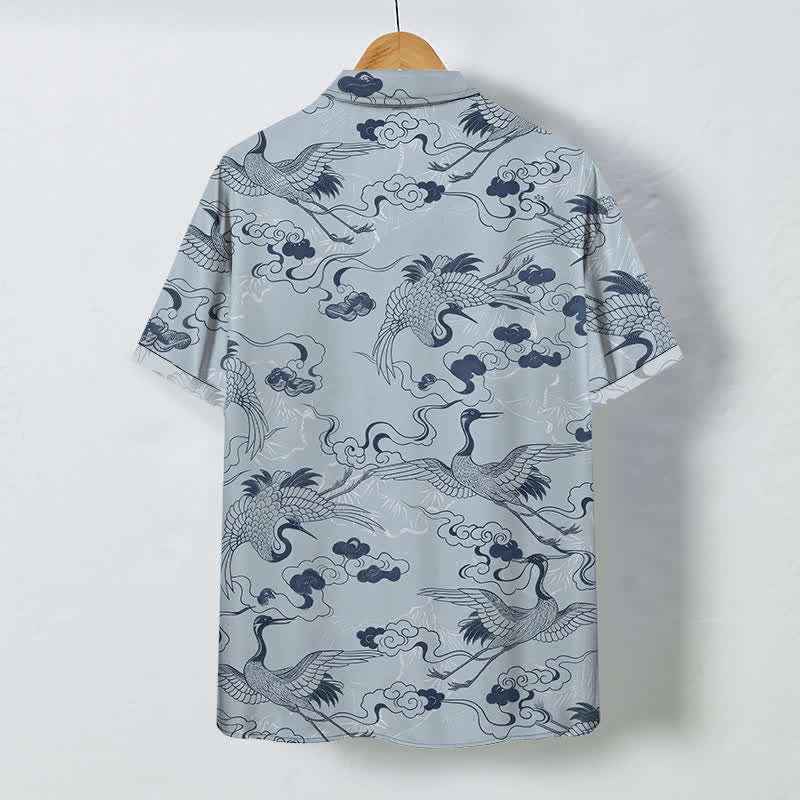 Buddha Stones Camicia da uomo a maniche corte traspirante con motivo a gru, nuvole e onde, bottoni. - image 1