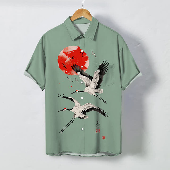 Buddha Stones Camicia da uomo a maniche corte traspirante con bottoni e motivo gru volanti e sole rosso - Verde Mare Scuro - US/UK/AU48, EU58 (4XL) - image 7