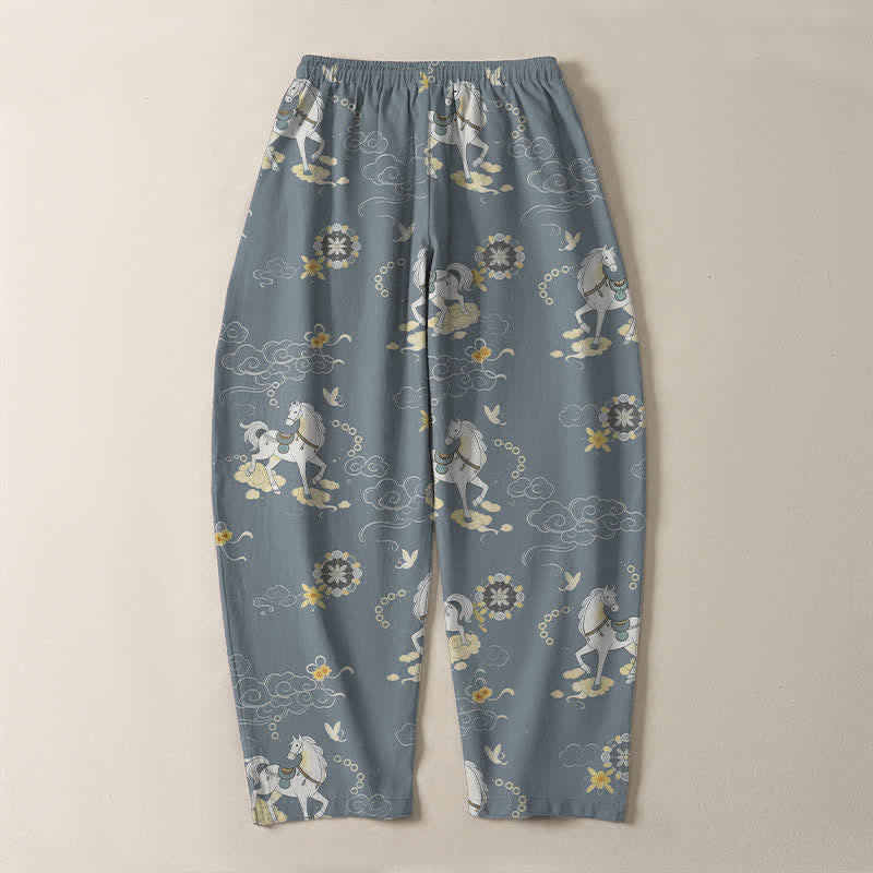 Buddha Stones Pantaloni da uomo affusolati in puro cotone bianco con motivo cavalli, nuvole e fiori, con coulisse e tasche. - image 3