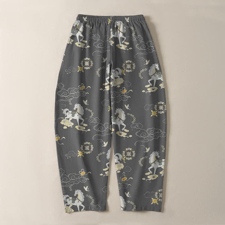 Buddha Stones Pantaloni da uomo affusolati in puro cotone bianco con motivo cavalli, nuvole e fiori, con coulisse e tasche. - image 10